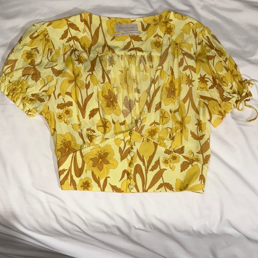 Floral crop Top Urban Outfitters